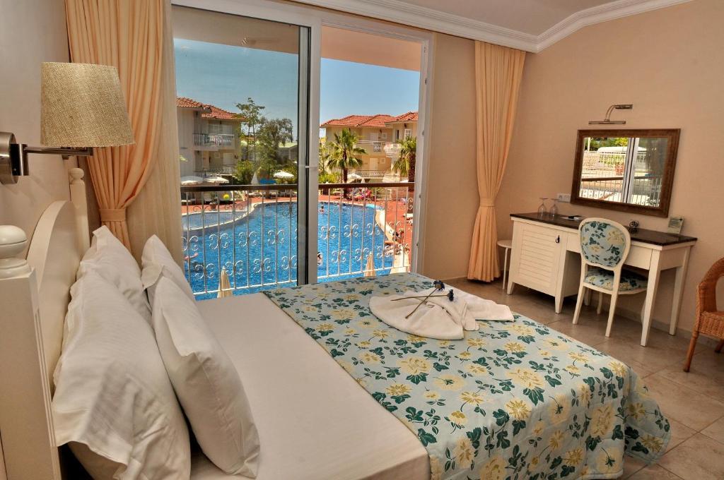 The Blue Lagoon Deluxe Hotel Oludeniz Room photo